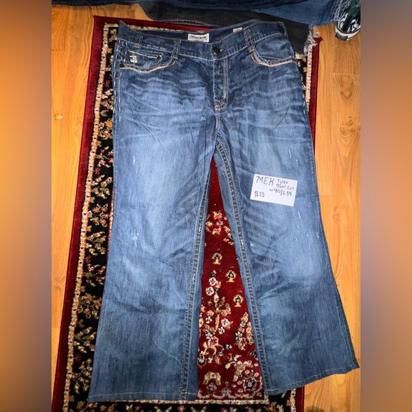 MEK Jeans - Picture 1 of 3